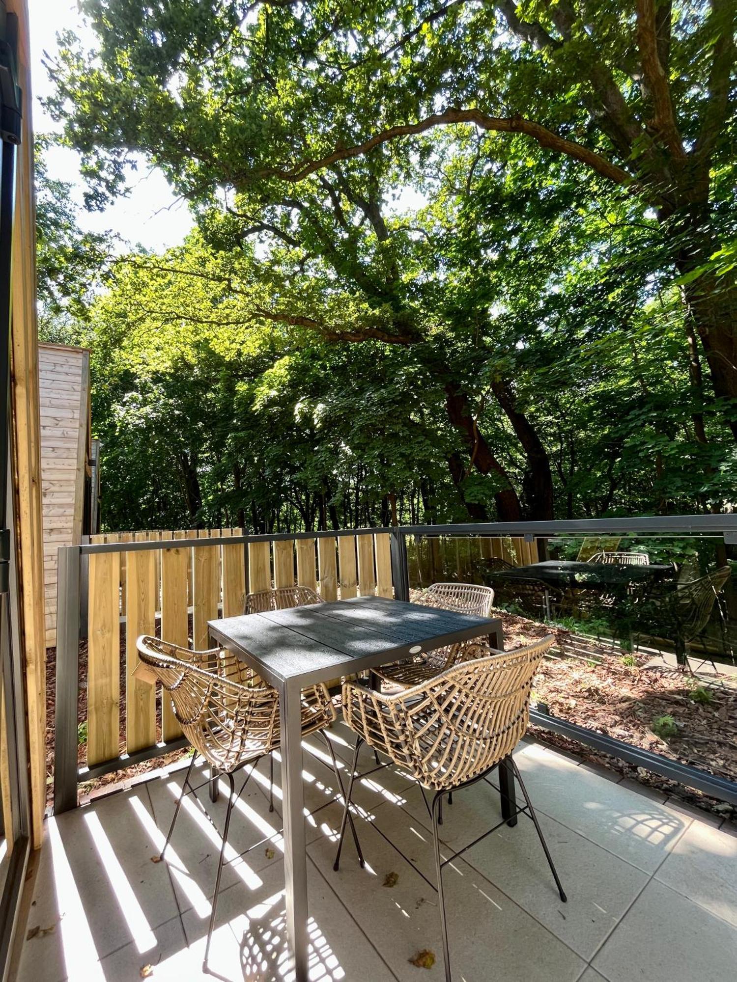 Metropolis Campglamping Кемпінг *