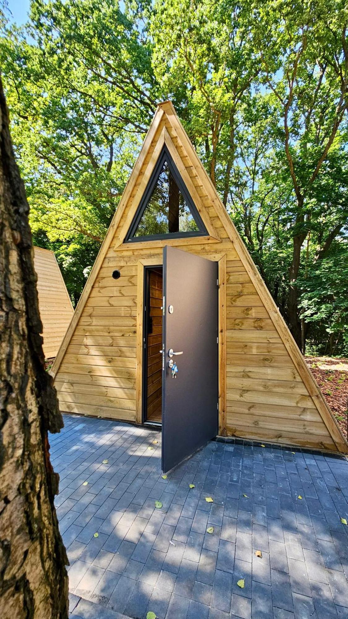 Metropolis Campglamping Кемпінг *